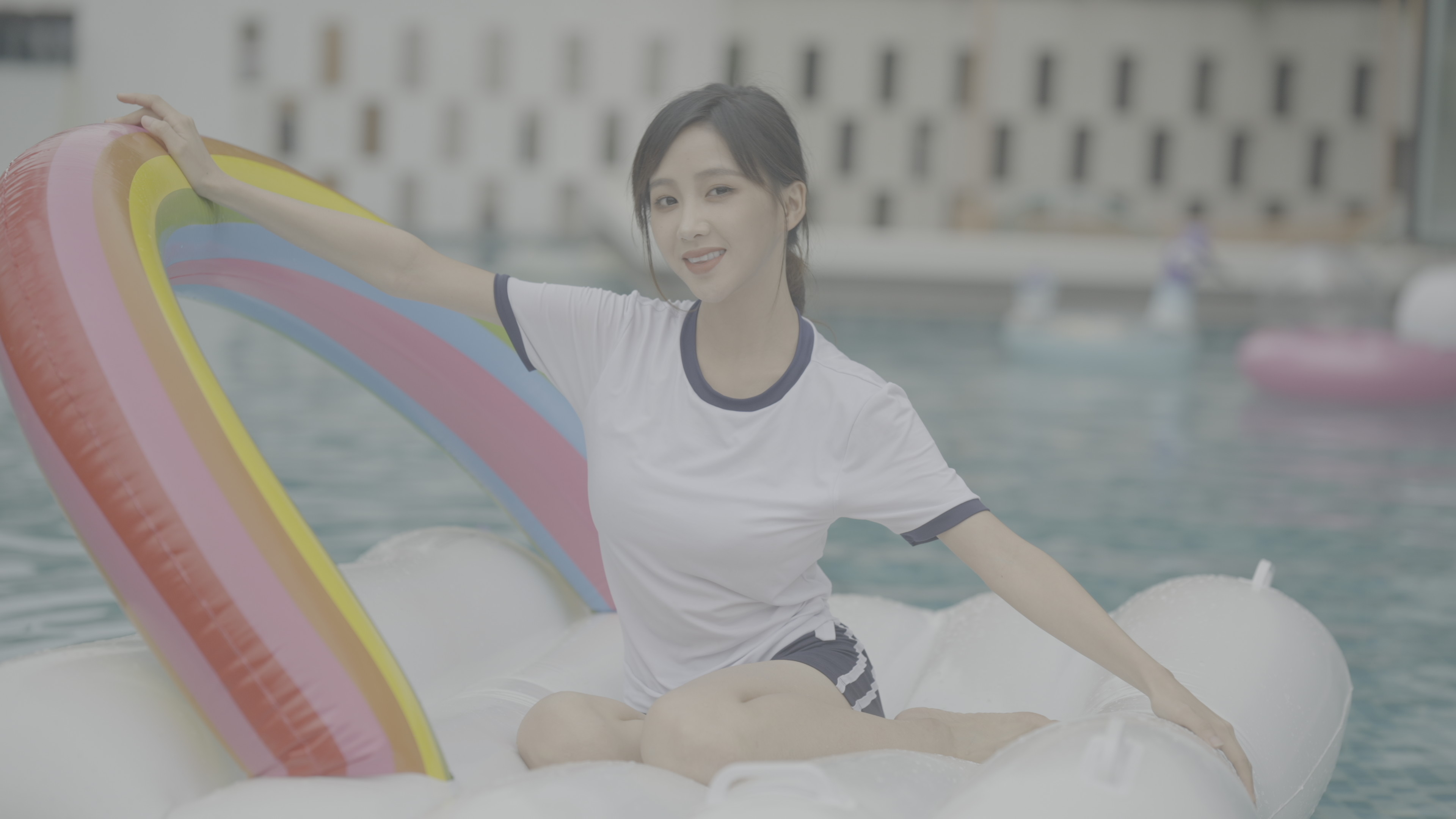 泳池小姐姐26-0002.jpg